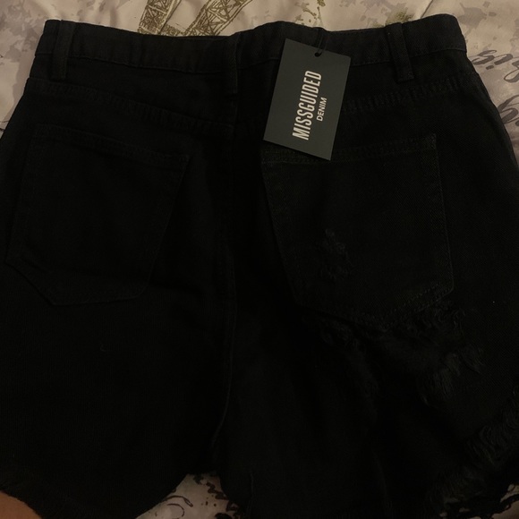 Misguided jean shorts - Picture 2 of 2